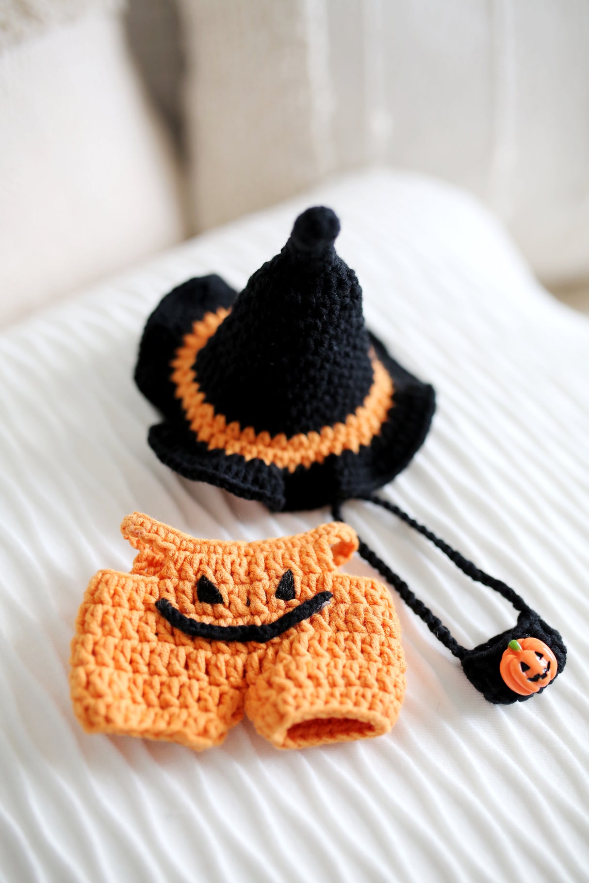 Design & Delight Gifts Crochet Outfit Set - Jack-o’-Lantern Trick-or-Treat 🖤🍬