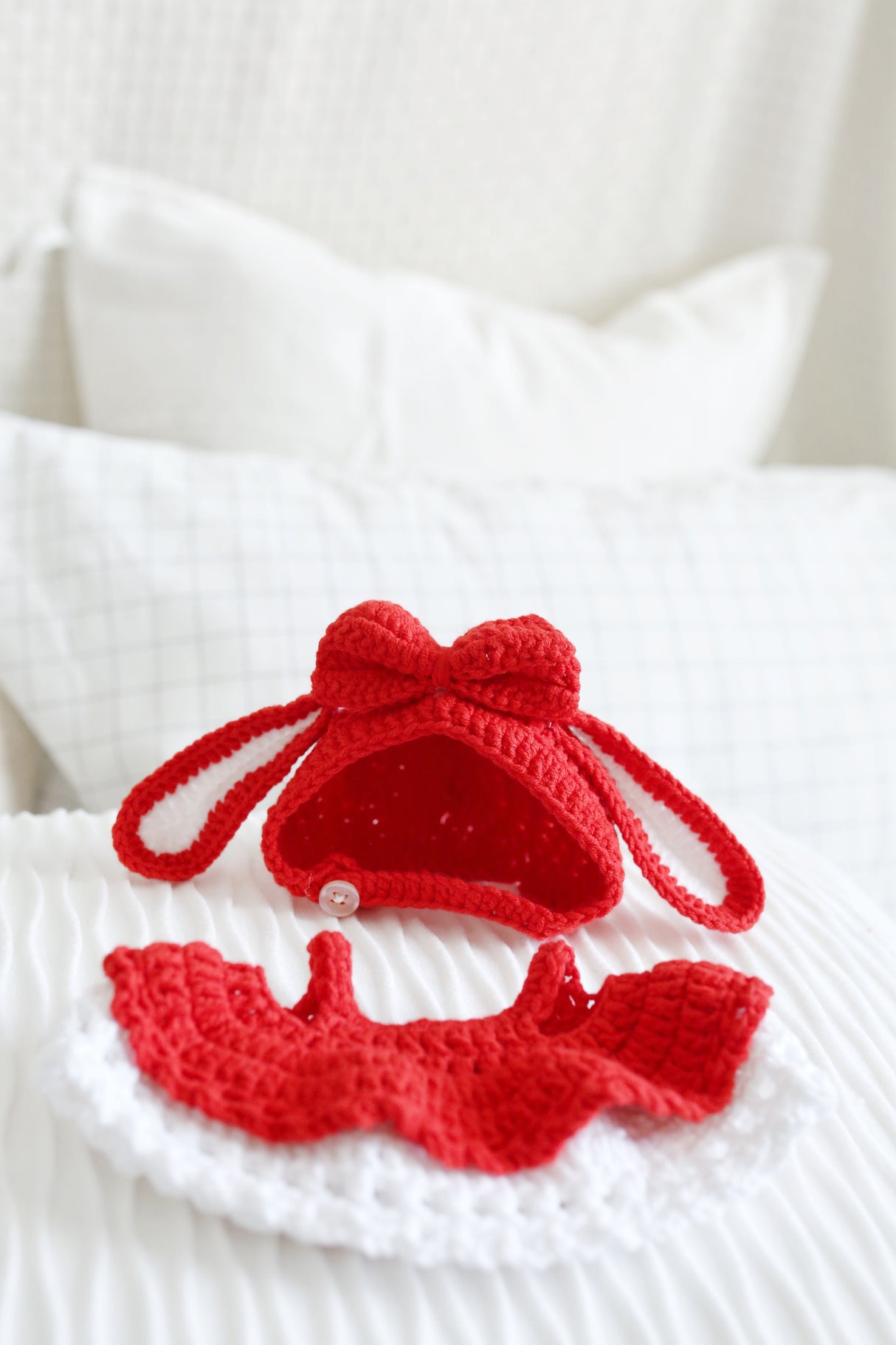 Design & Delight Gifts Crochet Outfit Set - Little Red Bow ❤️🎀