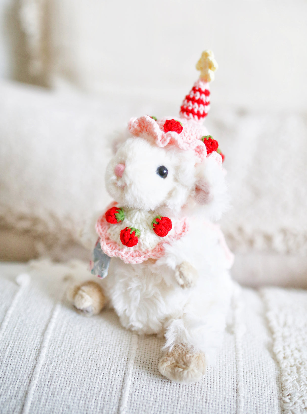Design & Delight Gifts Crochet Outfit Set - Strawberry Party ๐๐