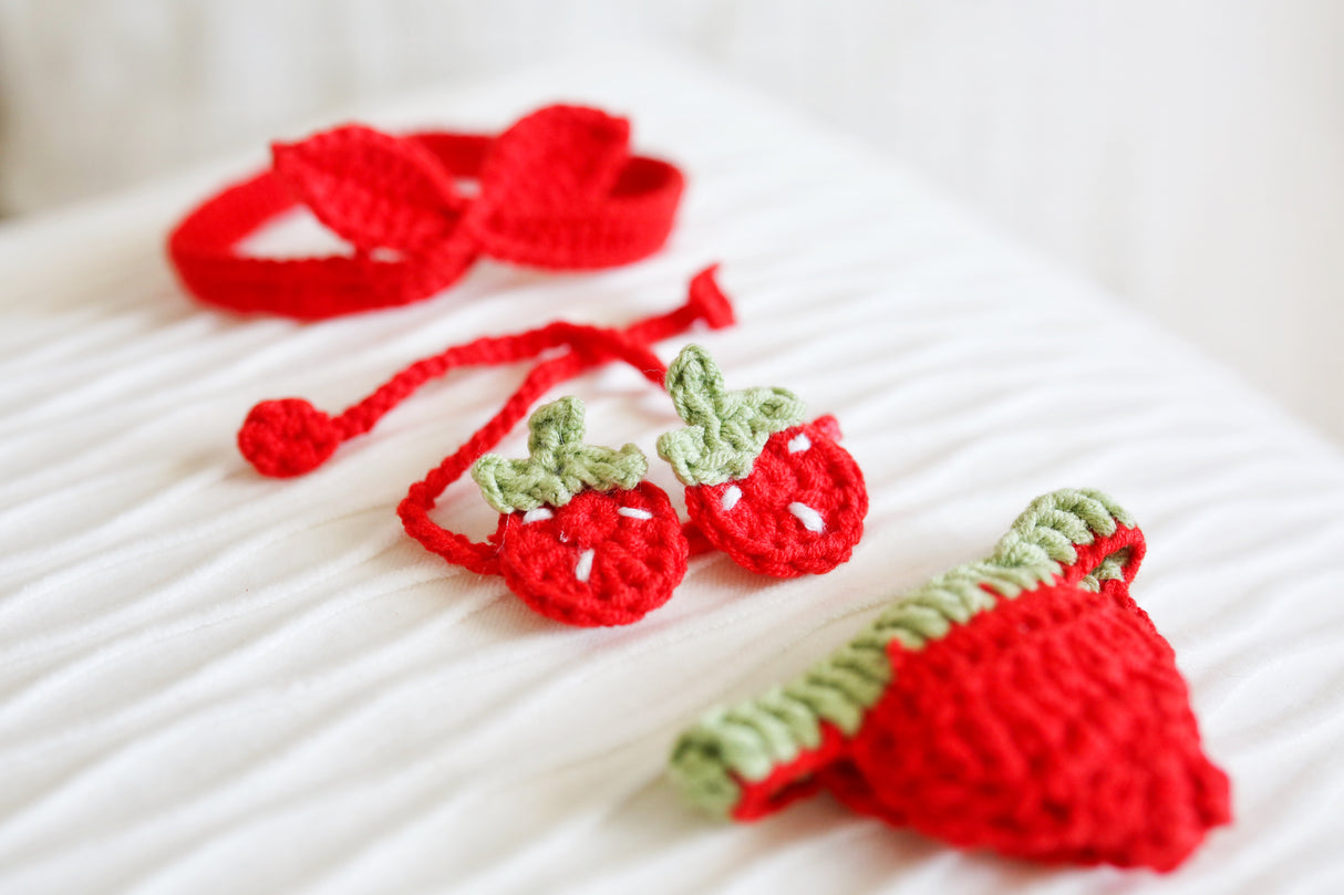 Design & Delight Gifts Crochet Bikini Set - Berry Sweet ๐๐๐