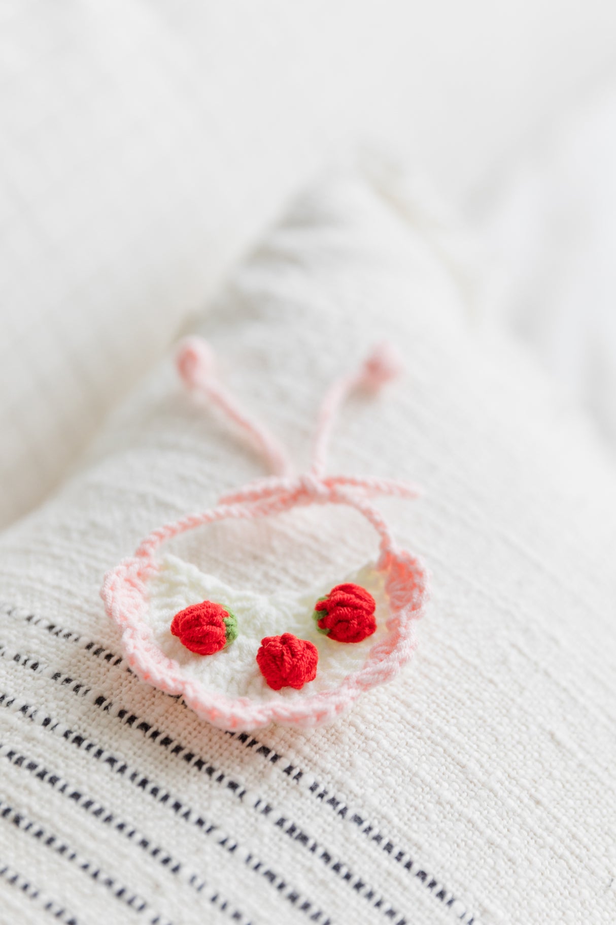 Design & Delight Gifts Crochet Outfit Set - Strawberry Party ๐๐