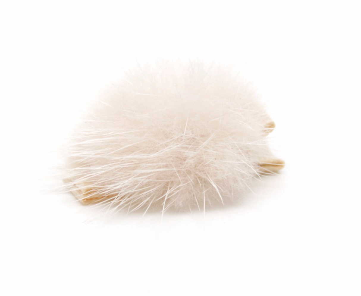 Olilia Small Puff Hair Clip - Nude