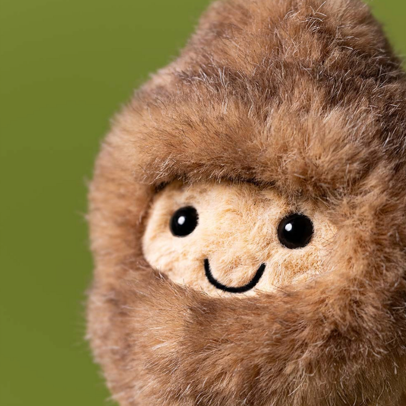 Jellycat Amuseables Peanut ‘Yeti’