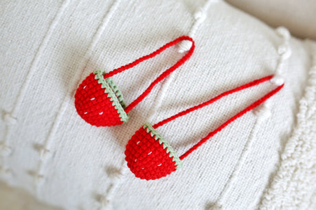 Design & Delight Gifts Strawberry Sweetie Crochet Crossbody Bag 🍓✨