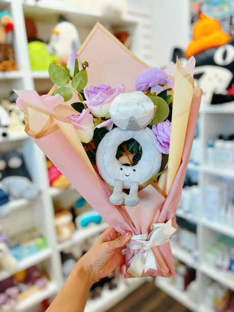 Cuddle Bouquet/ Box Wrapping (Plush toy not included）