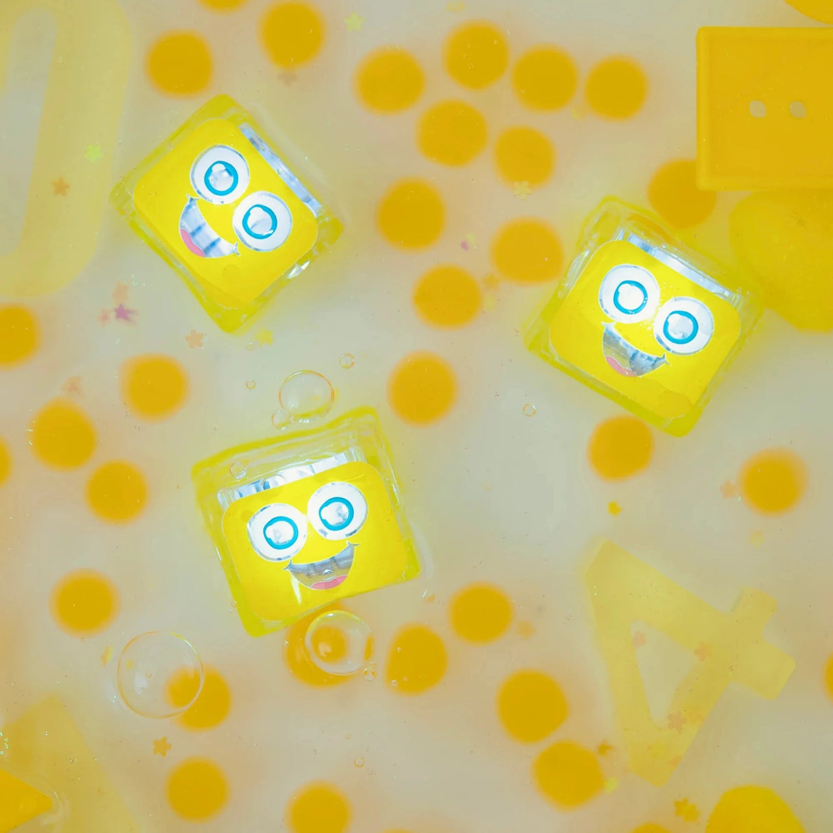Glo Pals 4pk Light Up Cubes