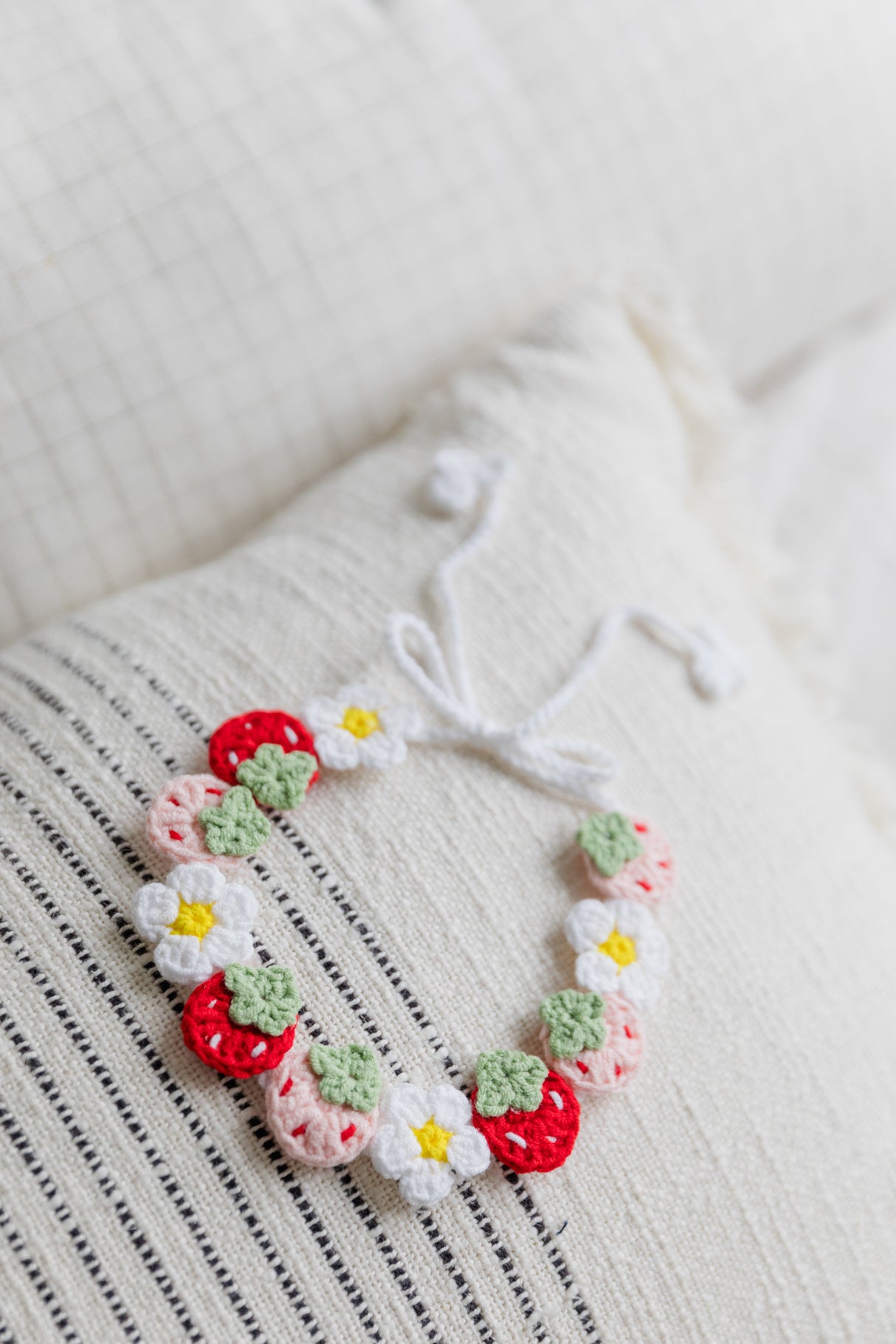 Design & Delight Gifts Strawberry Garden Crochet Bib/Collar 🍓🌼🌿