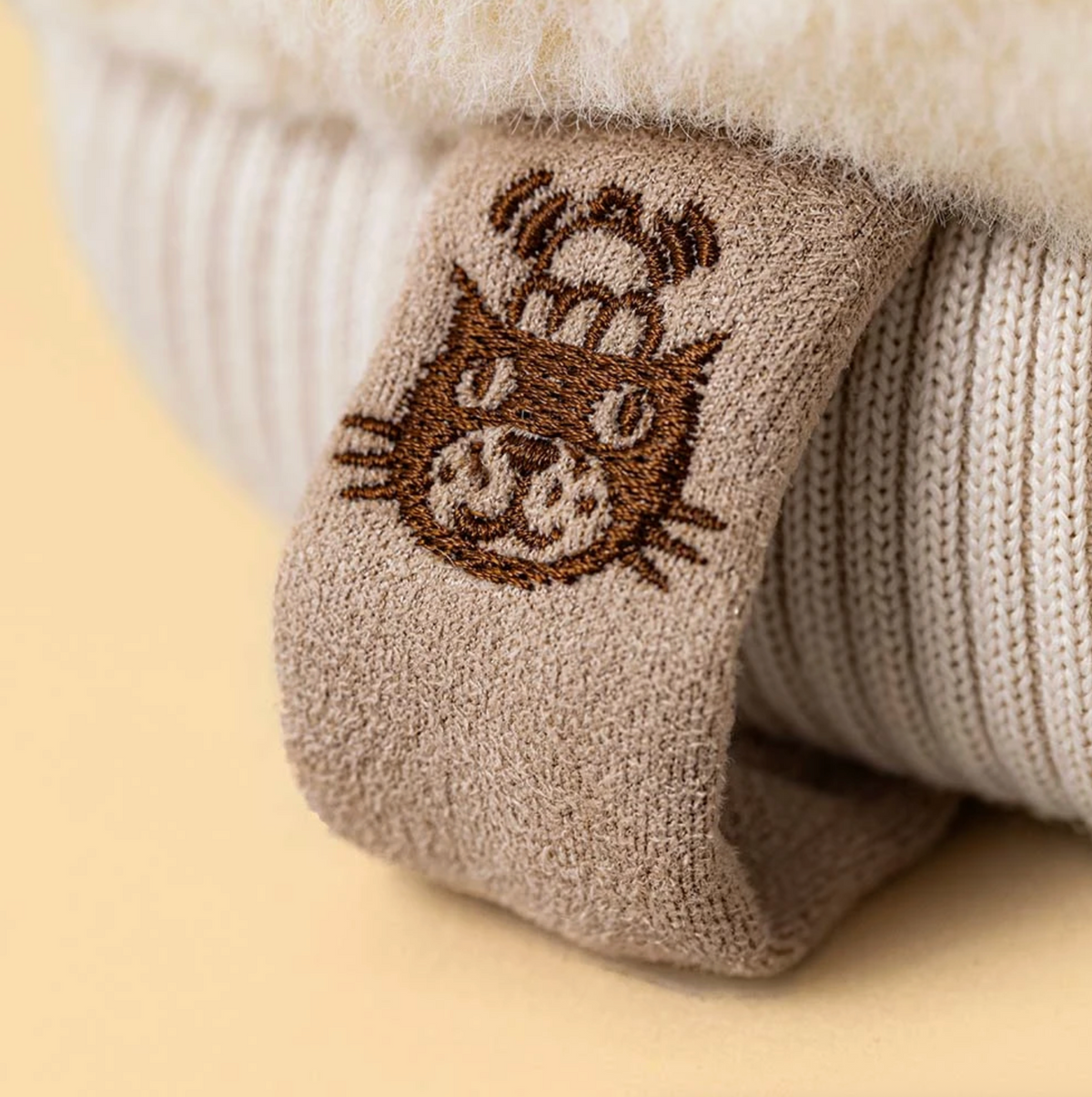 Jellycat Amuseables Fitswell Mitten