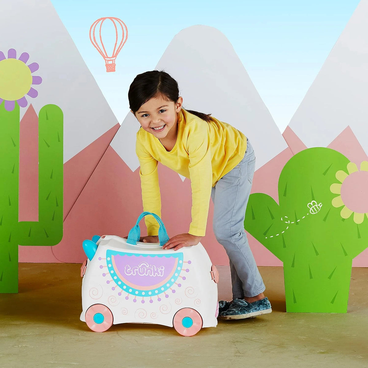 Trunki Ride-On Suitcase - Lola the Llama